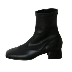 Hyoon debby lamb leather booties